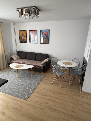 Apartament Wisteria Пшемишъл Екстериор снимка