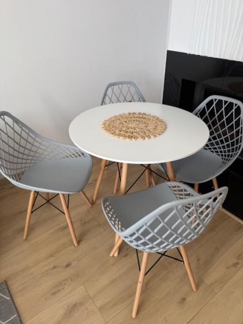Apartament Wisteria Пшемишъл Екстериор снимка